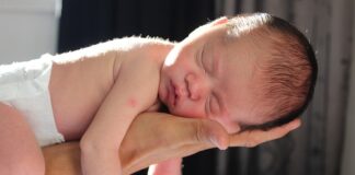 Jak naładować lampę solarna gdy nie ma słońca?