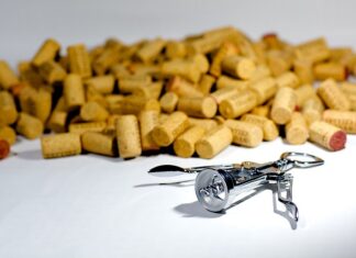 Jak dawniej nazywał się korkociąg? Jak dawniej nazywał się korkociąg?