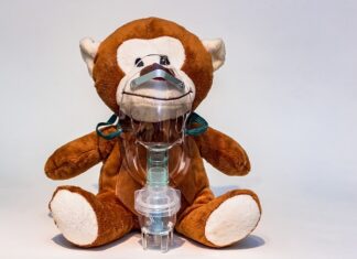 Czym czyścić maskę spawalnicza? Czym czyścić maskę spawalnicza?